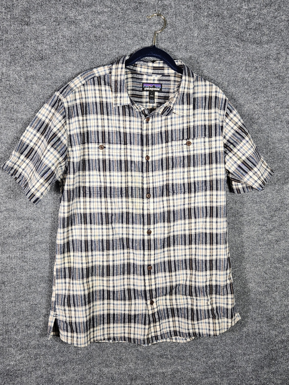 Patagonia Short Sleeve Plaid Button-Down Shirt - Navy & Cream Hemp/cotton L